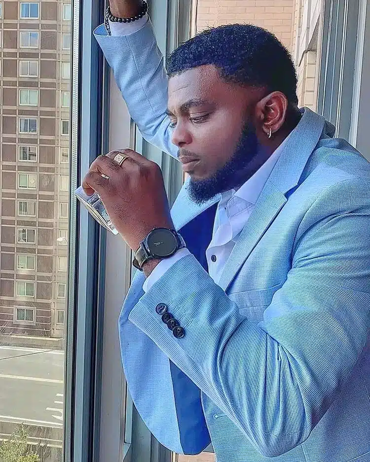 Singer, Kelly Hansome calls out baby mama, says "she's a runs girl"