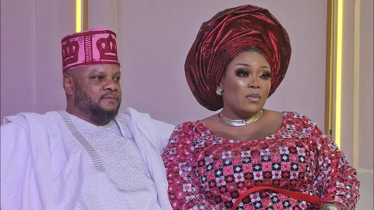 Farida Sobowale's husband, Demola Odulaja accuses her of sleeping with 18 of his friends (Video)