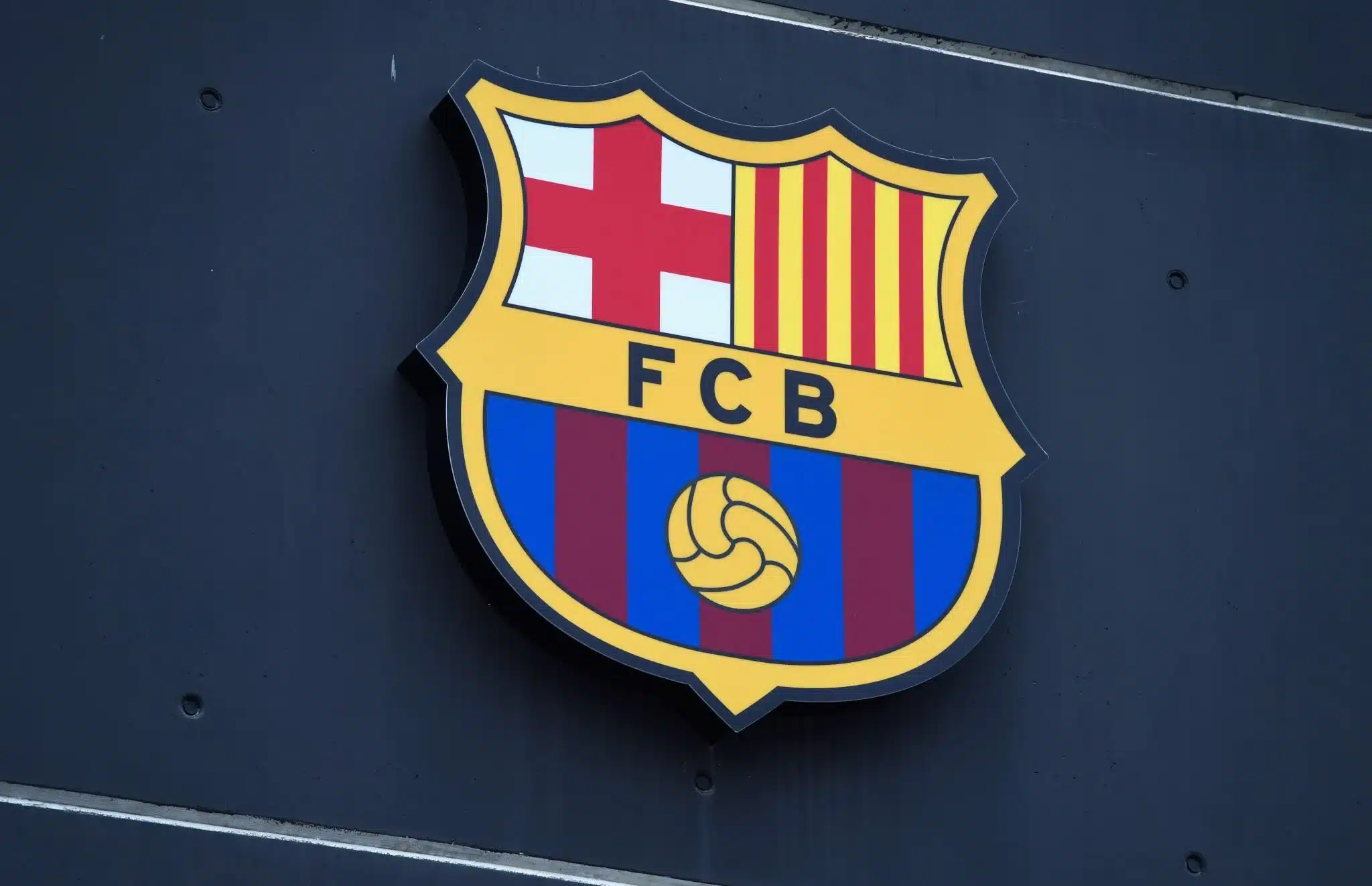 Barcelona to sign 16-year-old Noah Darvich from SC Freiburg