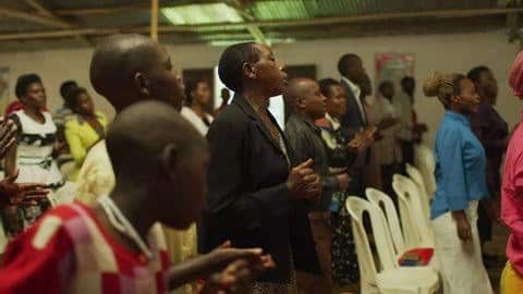 GWR: Ugandan church breaks record for longest-handclapping session