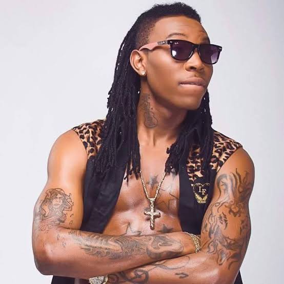 Solidstar spotted roaming the streets barefoot 