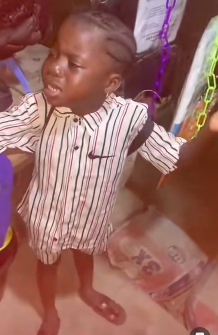 Little girl lamenting