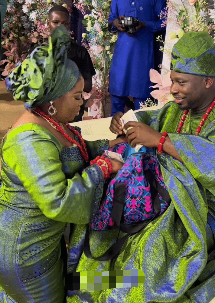 Bride presents groom with Ghana-Must-Go bag