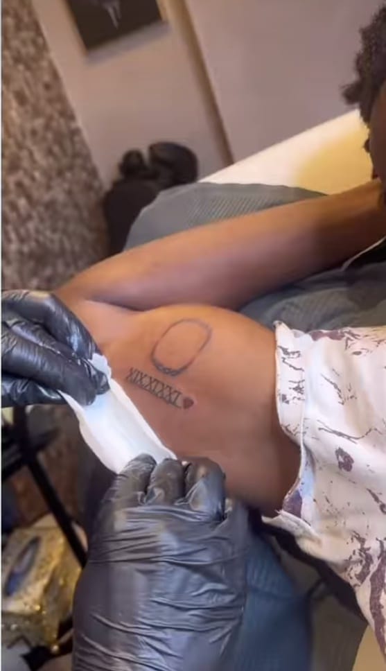 Man girlfriend bite mark tattoo 