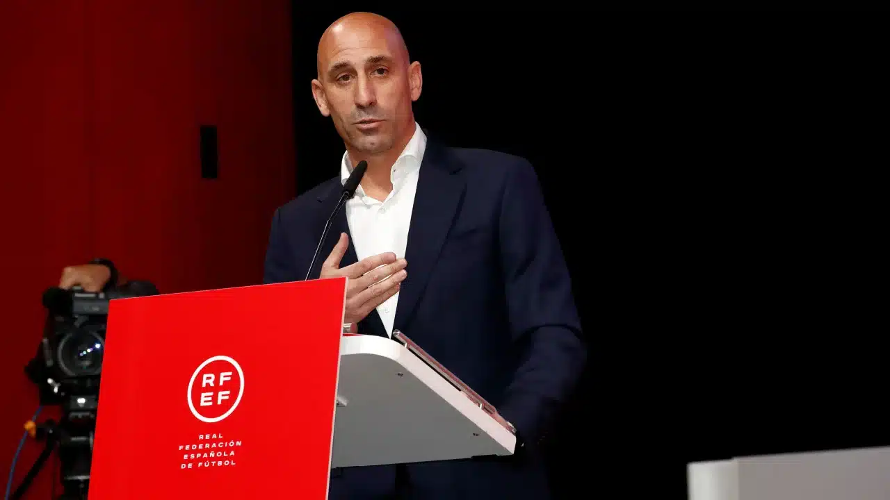 Spanish football federation President Luis Rubiales refuses to resign over World Cup kiss controversy