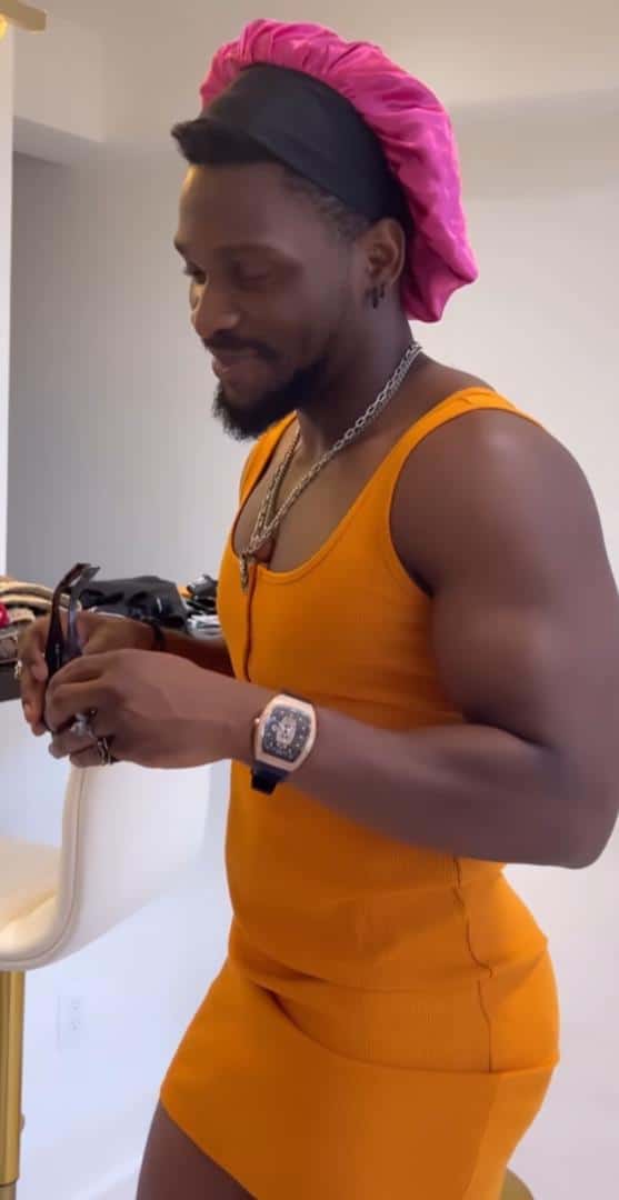 Tobi Bakre leaves singles drooling as he rocks pregnant wife's outfit (Video)