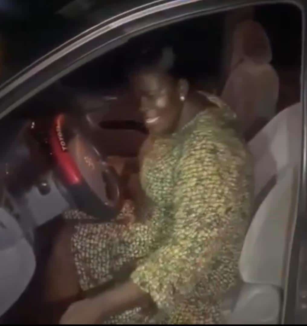 Mother bursts into tears as she receives car gift from her child (Video)