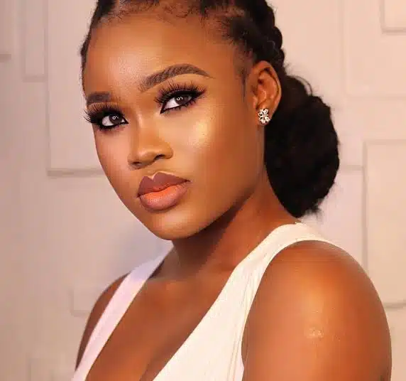 CeeC reacts to Ilebaye’s clothes getting thrown on the floor 