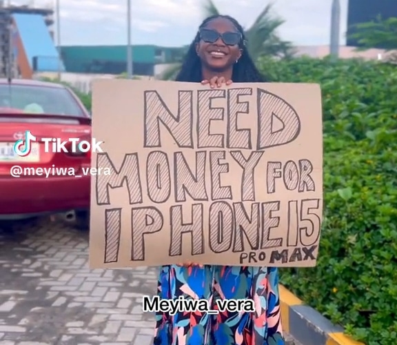 iPhone 15 pro max Lady Beg Money