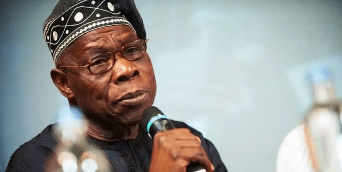 “Kings bow down for me indoors, I prostrate for them openly“ — Obasanjo scolds traditional rulers at an event