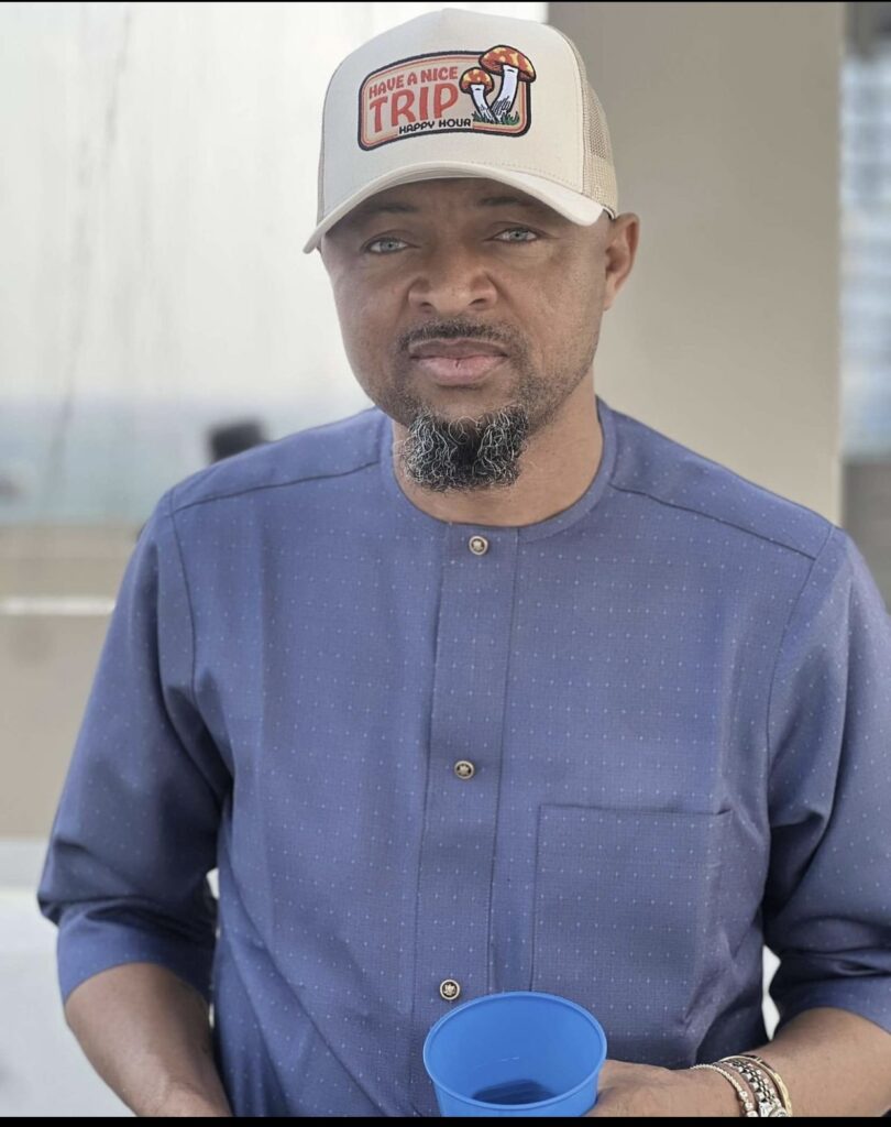 Arowealth who was on Instagram live with Lil smart discussing I’ll treatment received from Marlian group.