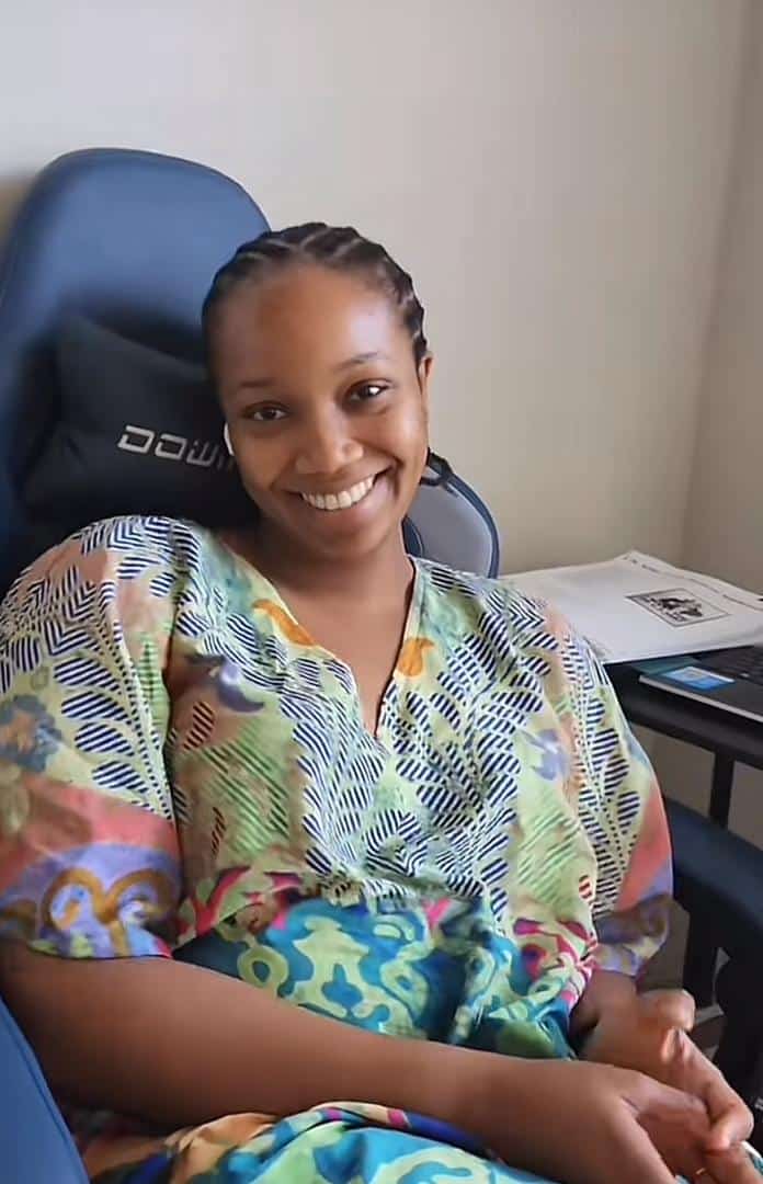 Adorable moment man gushes over his wife for plaiting his favorite hairstyle (Video)