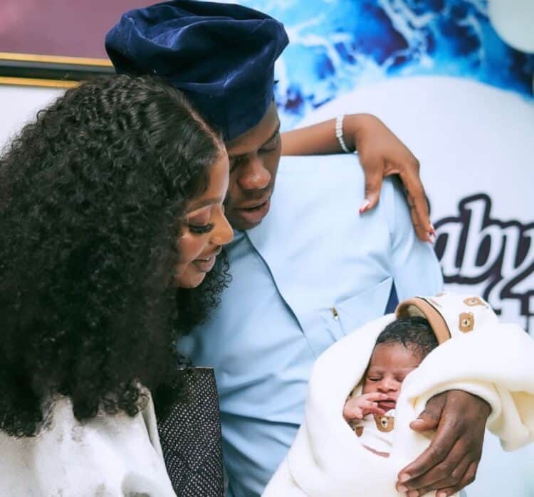 Pastor Jeremiah Fufeyin donates N10 million to Mohbad's widow for their son's education