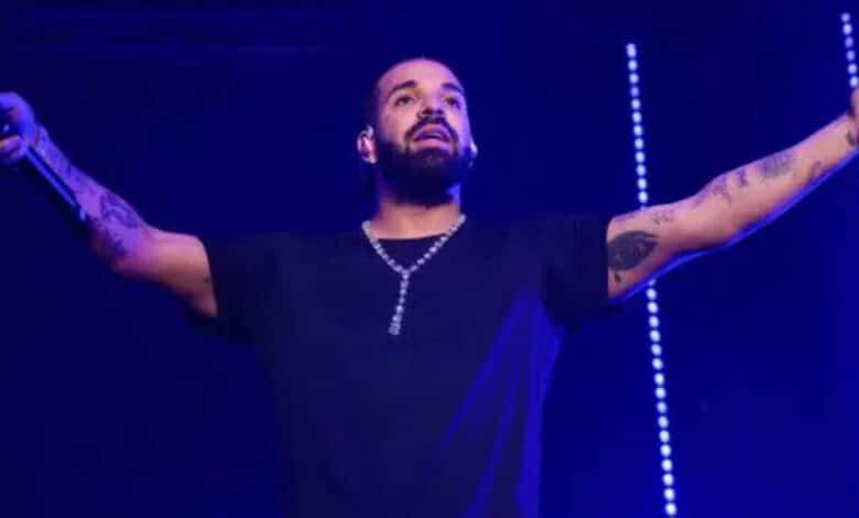 Ardent fan gets a $50k gift from Drake for sacrificing his furniture money to buy his show’s ticket