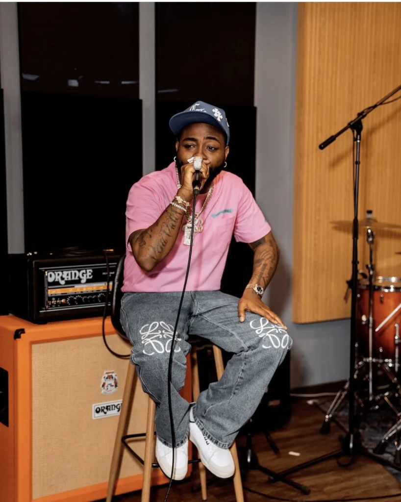 “I don’t know who you are” — Davido tells Phyna 