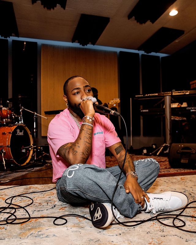 "I ran record label for years, collected no dime from artistes" - Davido