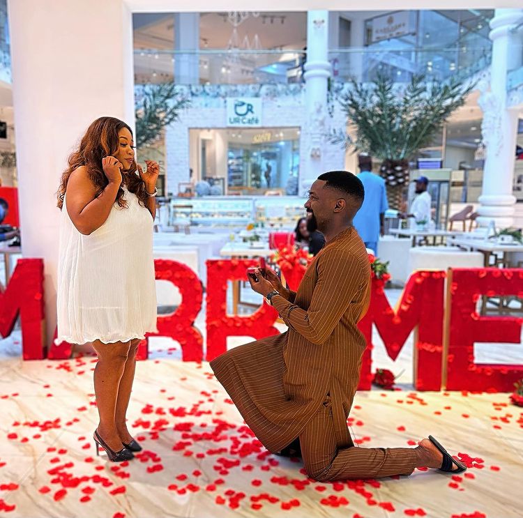 “Awwn awwn finally reached my side" - Wumi Toriola gushes as she gets engaged