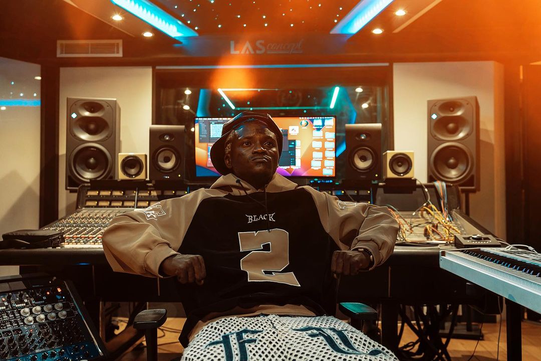 "I booked flights for Young Duu three times, he missed all and he doesn't appear for shows" – Portable