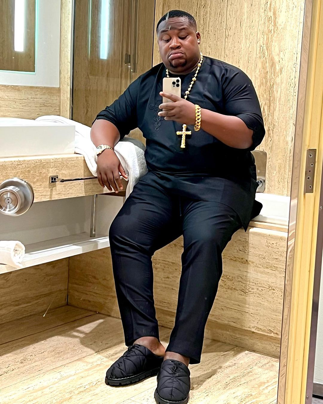 Cubana Chief Priest pledges to give 1 million to anyone who returns his missing iPhone
