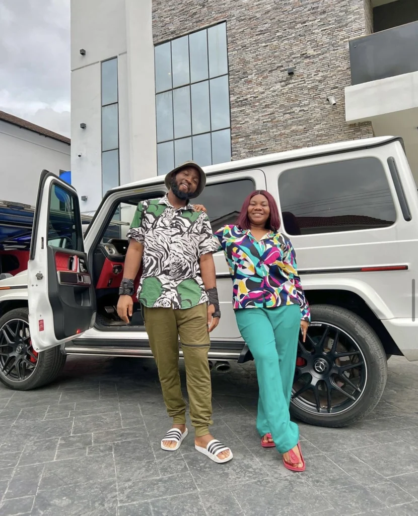 Husband in shock after his wife serves him breakfast in bed