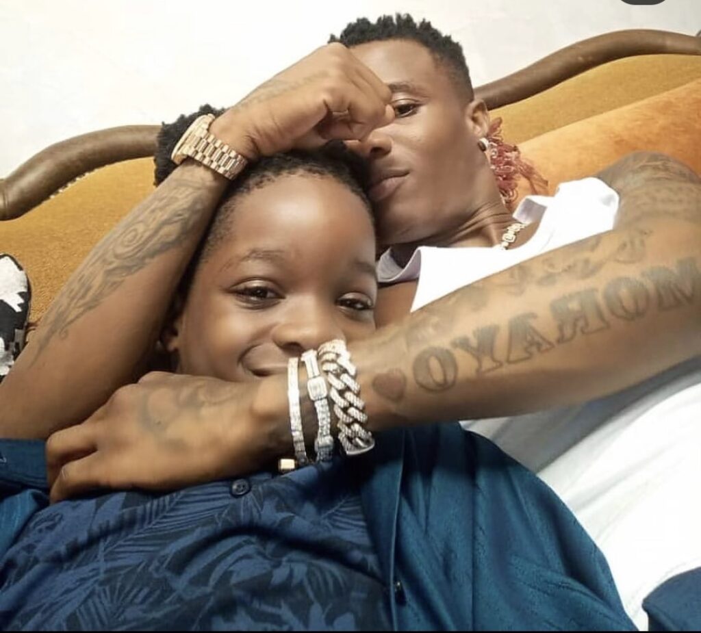 “Omo that was cold” — Reactions as Wizkid hug his son Bolu