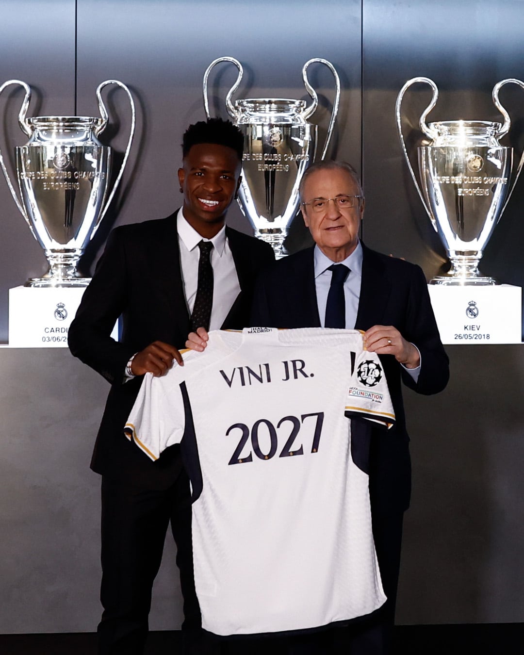 Vinicius Jr signs new contract at Real Madrid until 2027 with €1b release clause