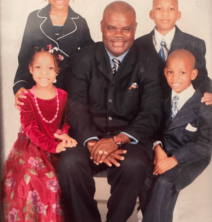 Lady celebrates her father for doing the 'impossible' by raising her and all her siblings alone for 20 years