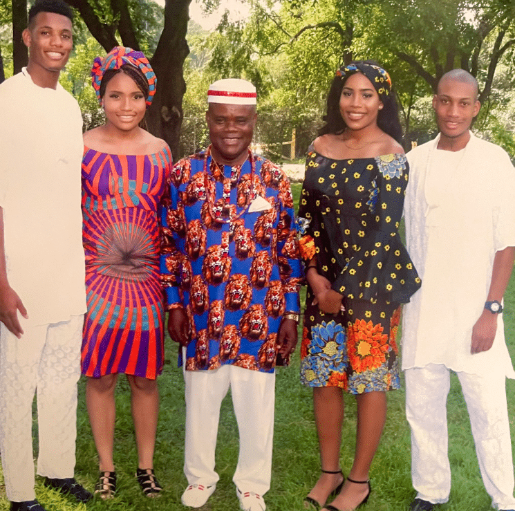 Lady celebrates her father for doing the 'impossible' by raising her and all her siblings alone for 20 years