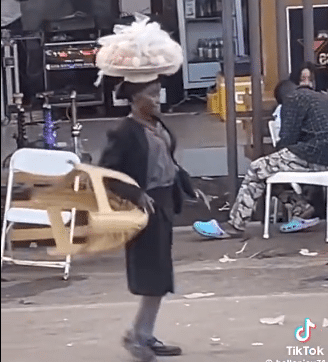 egg seller dancing