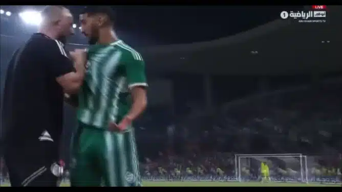 Algeria coach grabs West Ham’s Benrahma for snubbing his handshake after substituting him (video)
