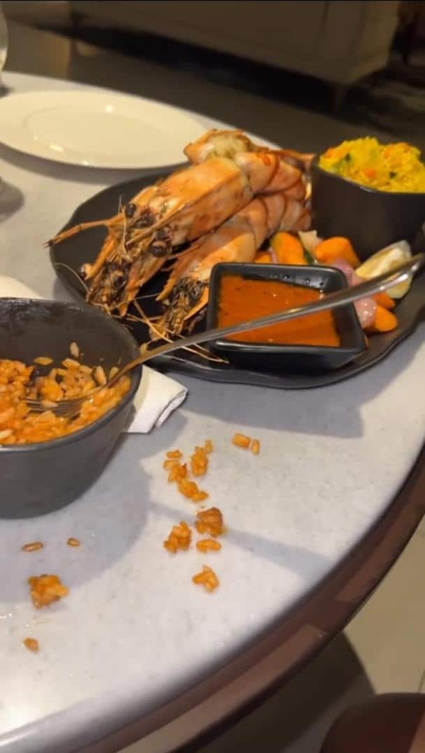 Lege Miami abandons lady at restaurant after she ordered N40K food on first date