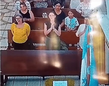 Mother spotted teaching daughter to steal during church service, Video causes buzz