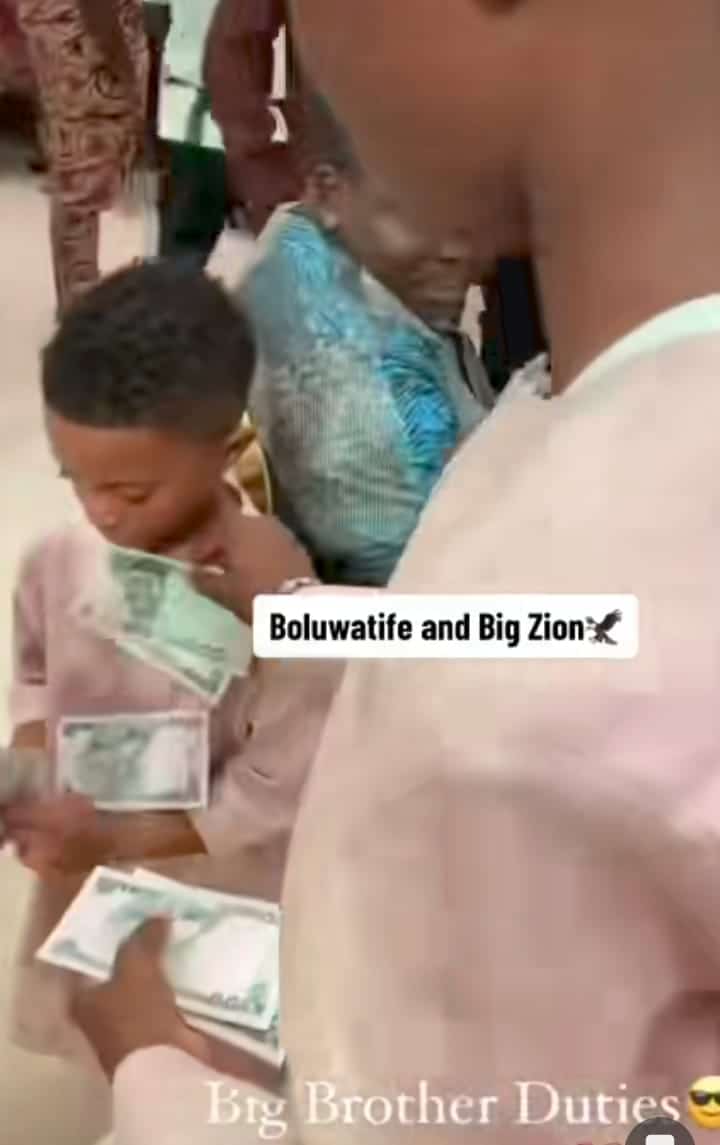 Wizkid's son boluwatife Zion spraying cash