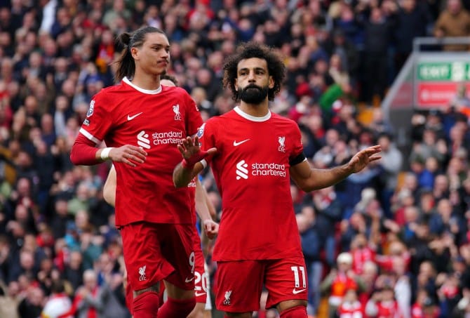 Liverpool 2-0 Everton: Salah secures controversial Merseyside derby victory with penalty