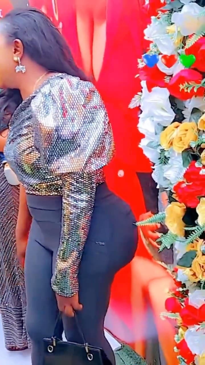 Lady leaves many gushing as she flaunt her curvy BBL shape