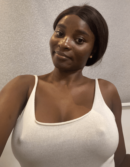 “My breast no fall like your own" - Ladies cause buzz online as they fight over whose bust is better