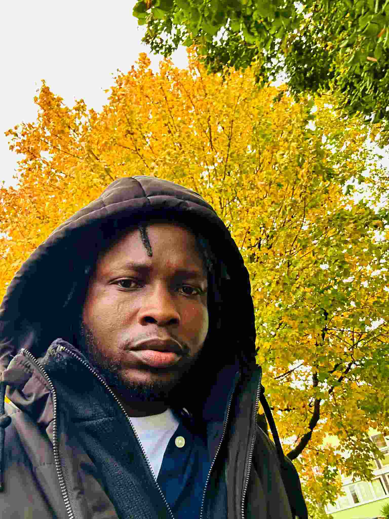 Nigerian man living in London recounts how his "Lagos street sense" helped him recover his phone after it was snatched at train station
