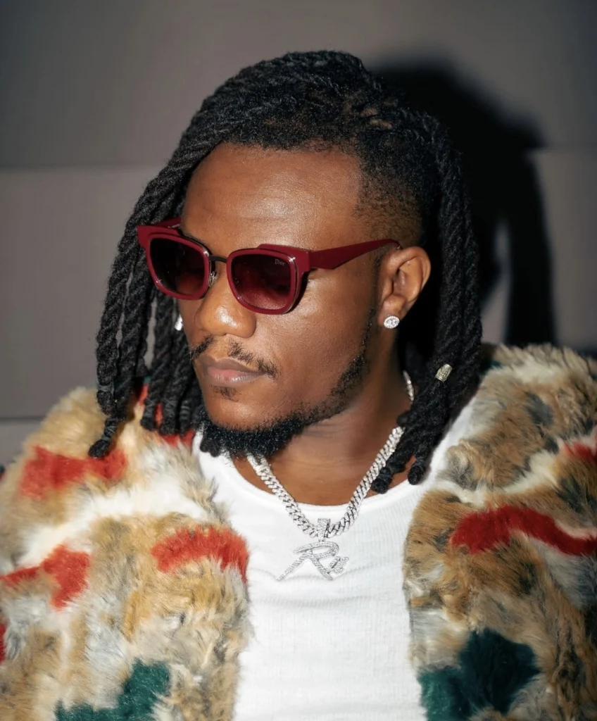 Pheelz places Nigeria on the global map as Usher gives him a shoutout during his performance