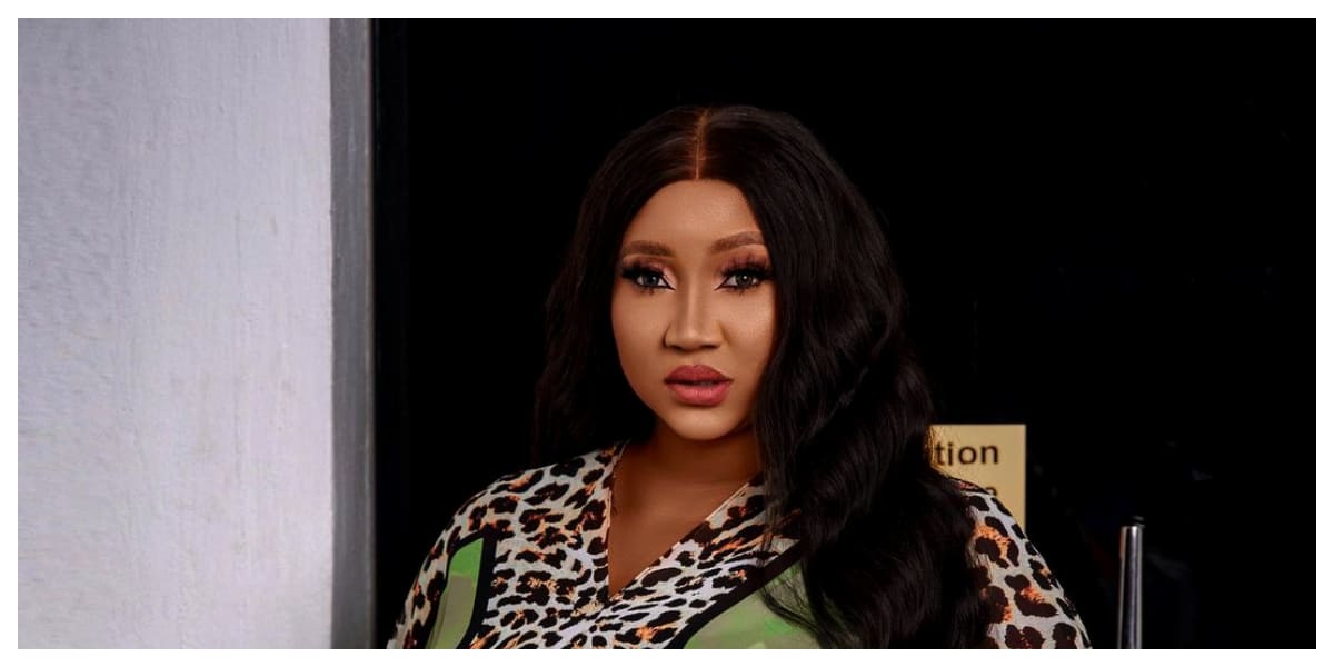 "I slept at the toilet last night" – Judy Austin cries out, draws attention