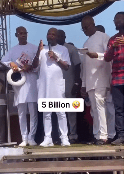 'Who is this man?" - Man causes buzz as he shares N5 billion at event in Anambra