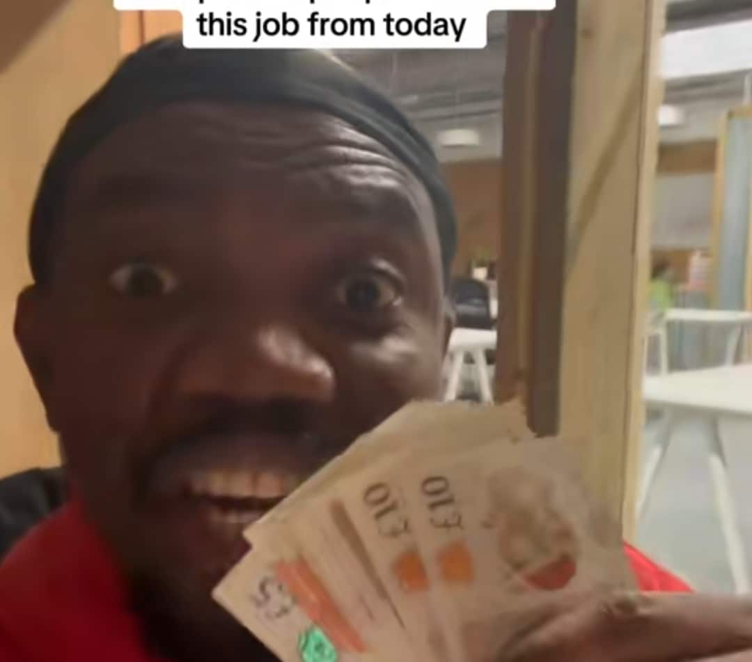 "₦250k a day, ₦ 7.5m a month" - Man causes stir, shows off £200 earned from cleaning buttocks of a caucasian man