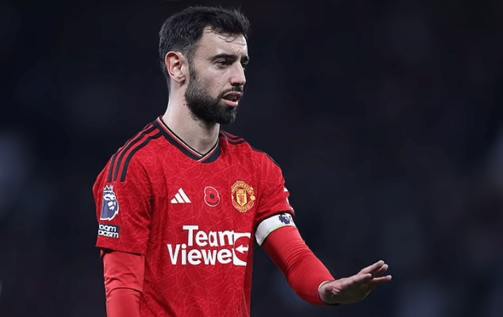 Revealed: Man United spends £1m monthly on lawyers to sell 25% shares to Ratcliffe