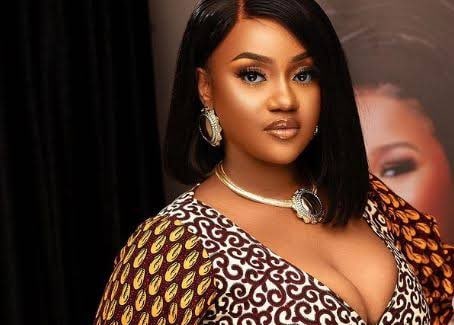 Chioma scatters dance floor with her jaw-dropping 'Unavailable dance' at Davido’s AWAY Festival