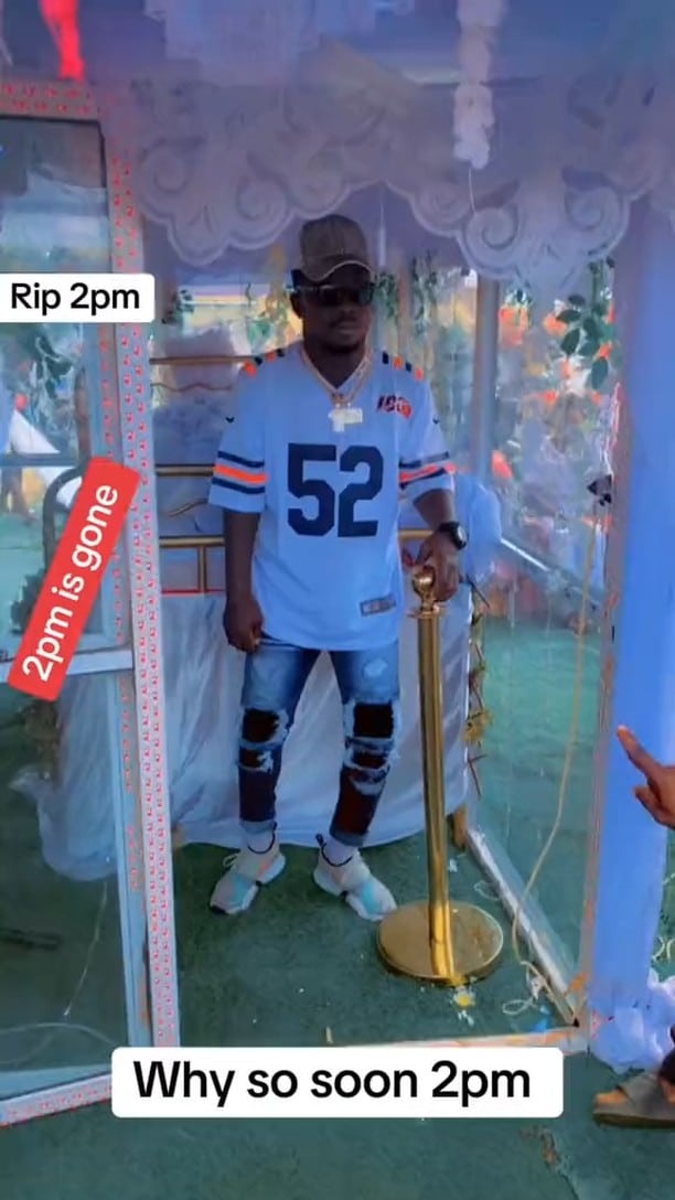 Late Ghanaian Rapper, 2pm made to stand at his funeral