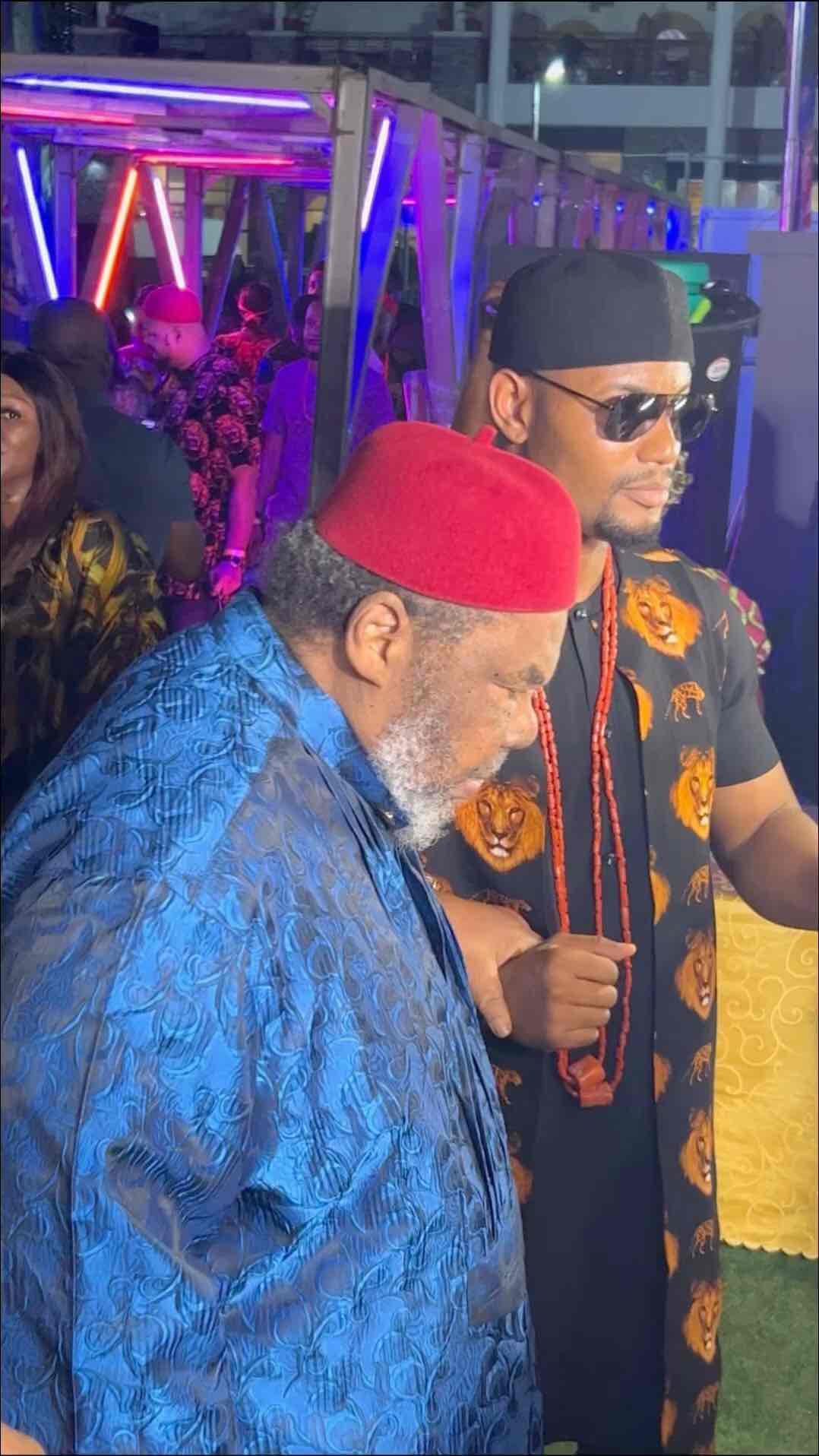 "Something wey Yul suppose do" - Alexx Ekubo praised for supporting Pete Edochie at event