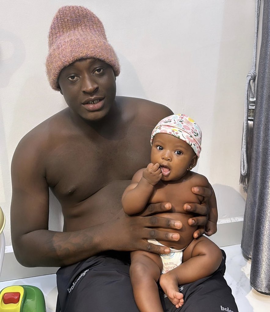 Carter Efe unveils little baby