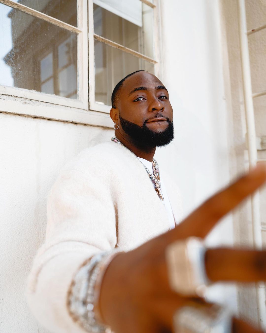 Davido Shallipopi spray money club
