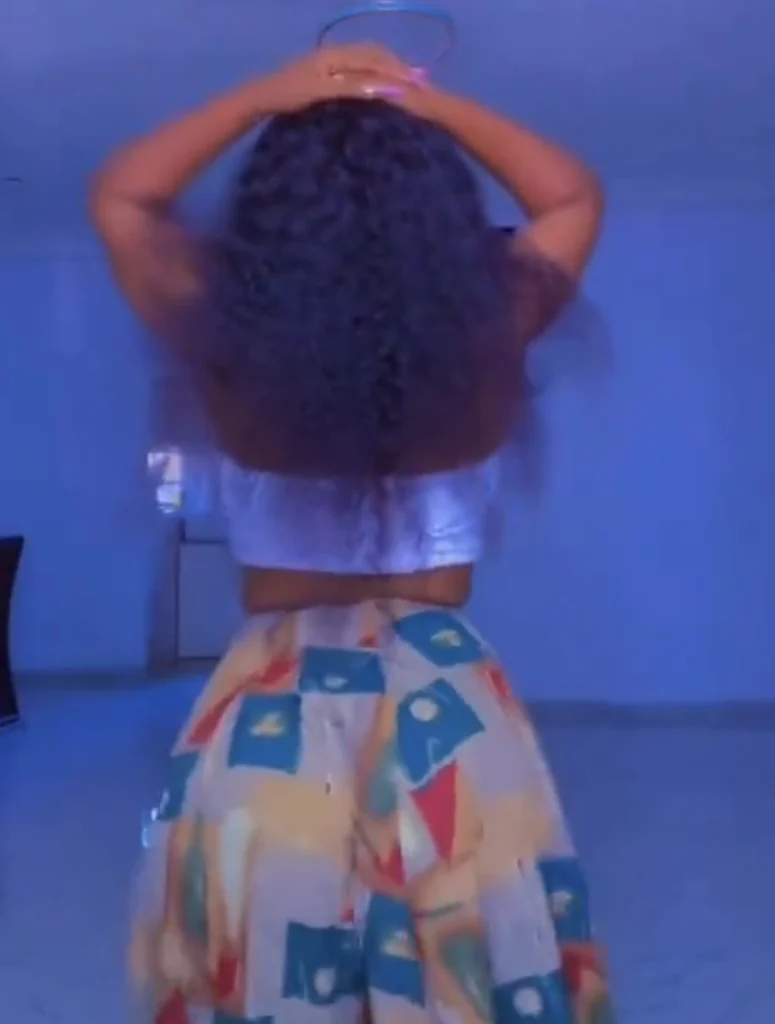 “This one na Christian thirst trap” — Netizens react as lady shakes her backside provocatively to gospel song 
