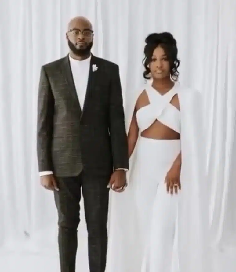 American couple shock many as they organize their wedding in their sitting room with only 9 guests 