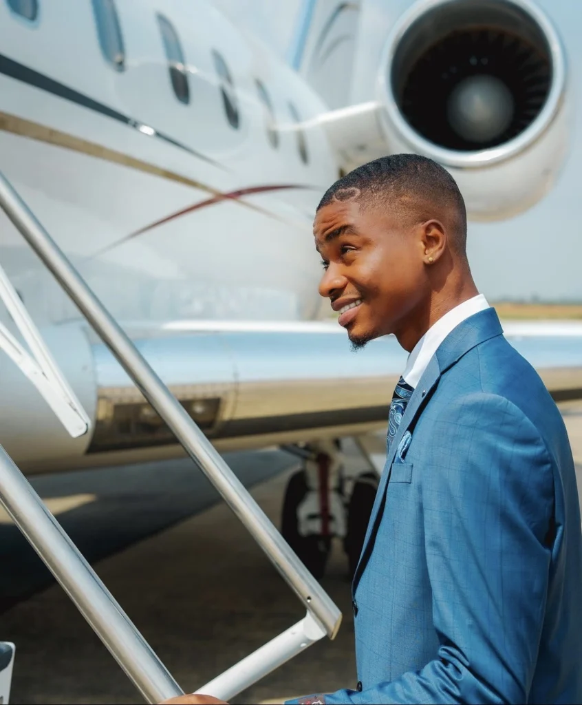 “See how God works” — Nigerians jubilate as Jet Businessman, Steve Varsano makes plans to collaborate with Ola of Lagos 